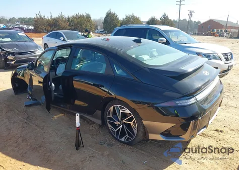 2025 Hyundai Ioniq 6 Sel z USA, uszkodzony, nr VIN KMHM34AAXSA114216